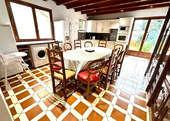 Grande Maison Tout Confort - 5 Chambres 5 Salles De Bain - Rer A - Paris - Disney