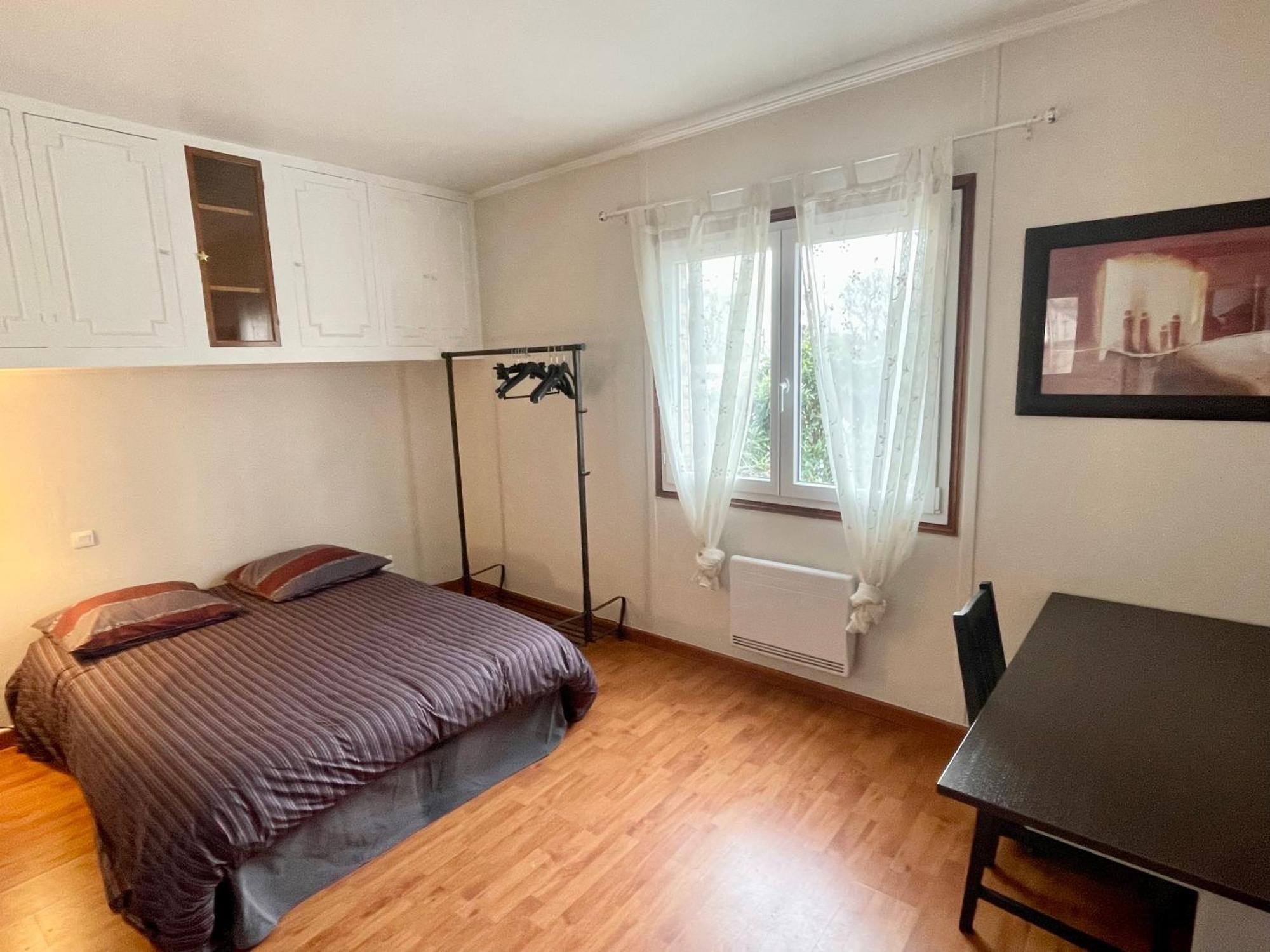 Grande Maison Confort - 5 5 Salles De Bain - Rer A - Paris -