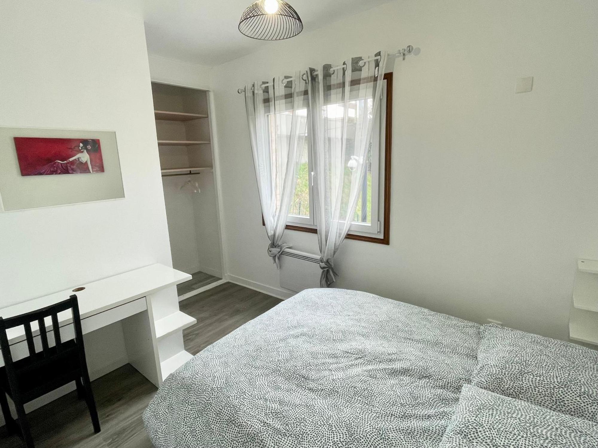 Holiday home Grande Maison Confort - 5 5 Salles De Bain - Rer A - Paris - Saint-Maur-des-Fosses
