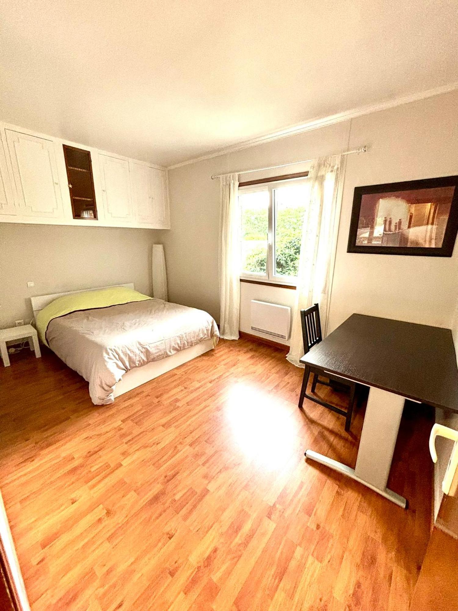 Grande Maison Confort - 5 5 Salles De Bain - Rer A - Paris - Holiday home *