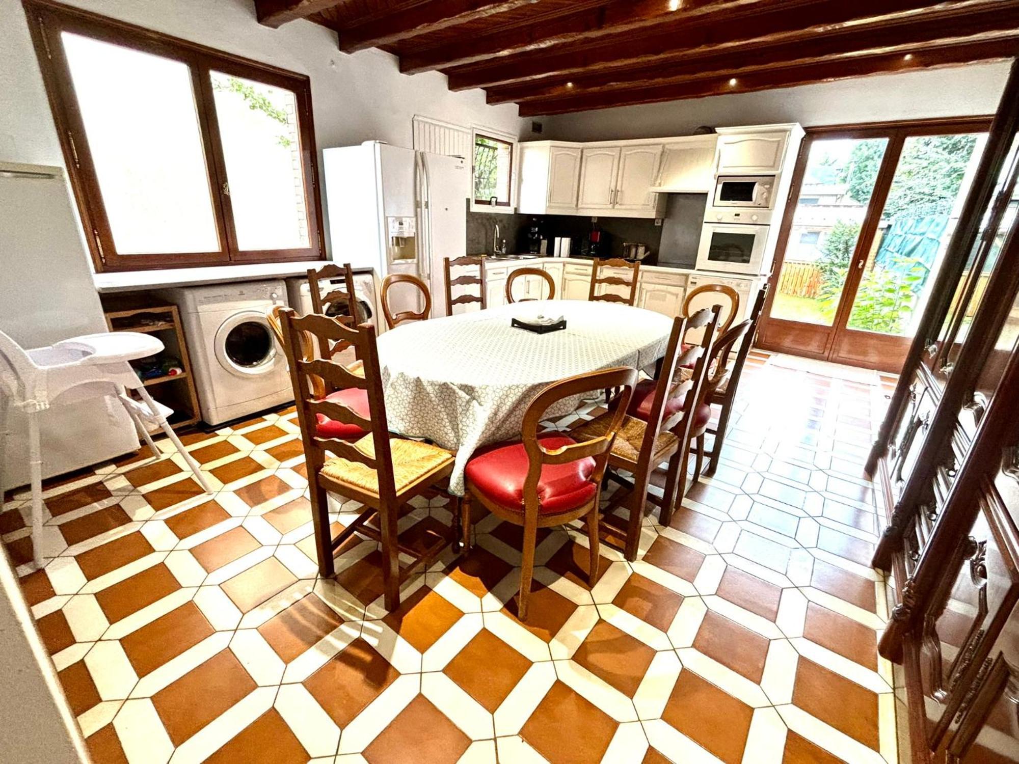 Grande Maison Confort - 5 5 Salles De Bain - Rer A - Paris - Holiday home *