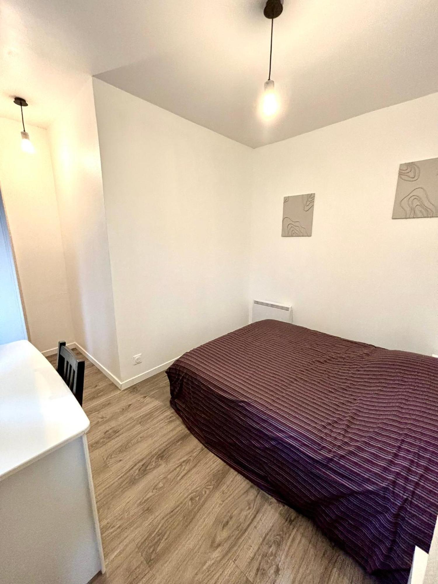 Holiday home Grande Maison Confort - 5 5 Salles De Bain - Rer A - Paris - *